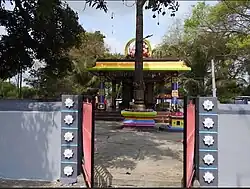 శివాలయం వెలుపలి దృశ్యం