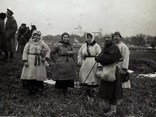 Volhynian peasants on the Vodokhreshche [uk] day.