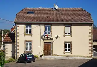 The town hall in Magny-Jobert