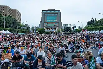 2025年4月19日,罷免團體在凱道舉辦「拒絕統戰,守護台灣」大會。