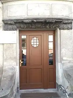 Entrance door at Nr.25