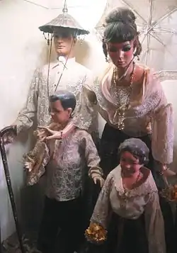 Typical costume of a Principalía family Barong tagalog and Baro't saya.