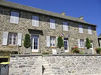 The town hall in Alpuech