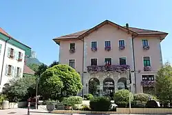 Photograph of the former Faverges town hall, now a tourism office.