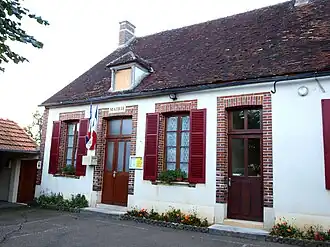 The town hall and school in Beauvoir