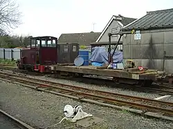 MoD flat wagon with crane