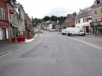 The main street in Bonnebosq