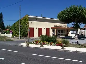 The town hall in Cabanac-et-Villagrains