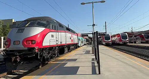 Caltrain South County Connector diesel train and Stadler KISS at San Jose Diridon