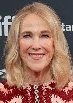 Catherine O'Hara smiling