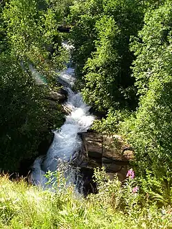 Eiteråa passing beneath a bridge at E6