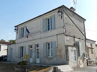 The town hall in Colombiers