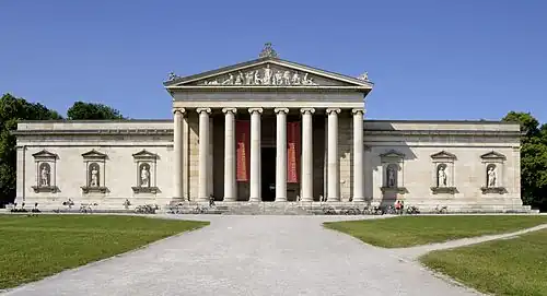 The Glyptothek in Munich, designed by architect Leon von Klenze and built 1816–30, an example of Neoclassical architecture.