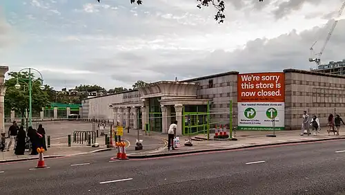 Mixed with Postmodernism - Homebase (Warwick Road, Royal Borough of Kensington and Chelsea, London, by Ian Pollard, 1998-1990, demolished in 2014[39]