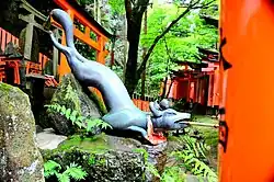 Fox fountain in Fushimi Inari-taisha shrine