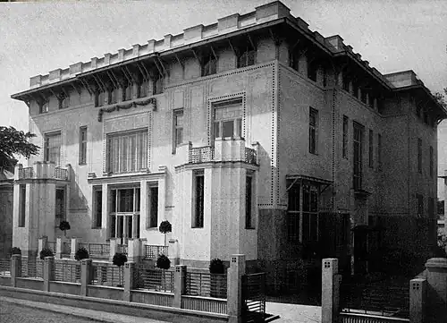 Secessionist exterior of the Bazil Assan House (Strada Scaune no. 21–23, currently Strada Tudor Arghezi) in Bucharest, by Marcel Kammerer (1902–1911), demolished in the late 1950s or the 1960s to make space for the National Theatre Bucharest[233]