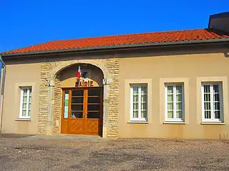 The town hall in Servigny-lès-Raville