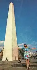 Sweet Obelisk (1965). Minujín covered the Obelisk of Buenos Aires with ice cream, and three colleagues licked it.[22]