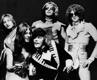 Mott the Hoople in 1974 (left to right: Dale Griffin, Ariel Bender, Morgan Fisher (front), Pete Overend Watts, Ian Hunter)