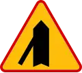 A-6e "entry of the one-way road from the left" Drivers on the side road have to yield [3]