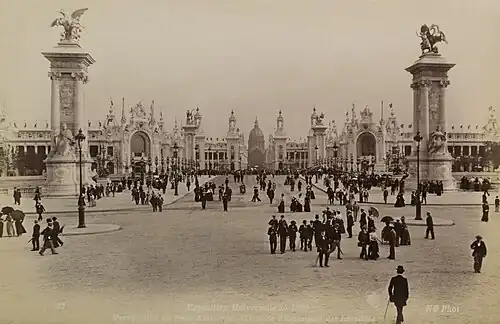 View of the Pont Alexandre III toward Les Invalides