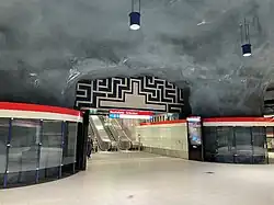 Escalators and the platform at Ruoholahti station