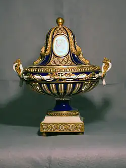 Potpourri vase ovale Mercure in early Neoclassical taste, c. 1770 (Walters Art Museum)