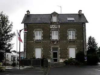 The town hall in Saint-Denis-sur-Sarthon
