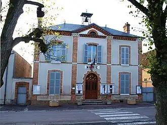 The town hall in Serbonnes