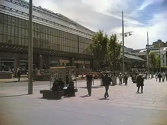 St Enoch Centre from St Enoch Square. This end has since changed significantly following refurbishment a few years later.