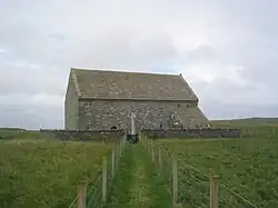 Image of the church Teampall Mholuaidh from the outside