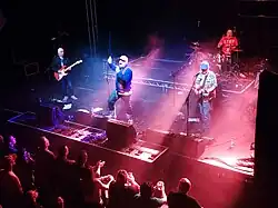 The Soup Dragons performing in 2025