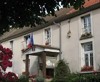 The town hall in Villeroy
