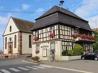 The town hall in Wingersheim-les-Quatre-Bans