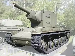Tanque pesado KV-2, el cual fue producido entre 1940 y 1943 en la planta