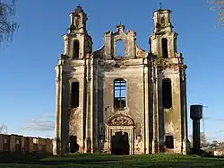 Iglesia de la Santísima Virgen María en Smaliani (segunda mitad del siglo&nbsp;XVIII), en ruinas.