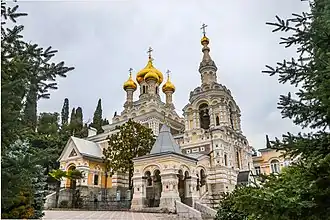Catedral de Alexander Nevsky (Yalta) (arq. Nikolay Krasnov, 1891-1902).