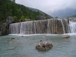 Cascada de la Montaña de Nieve de Yulong