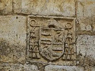 Otro escudo en la fachada