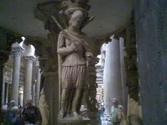 Atlante con Arcángel