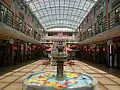 Fuente en un centro comercial de Korçë