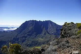 El pitón de las Nieves visto desde el Gran Bénare