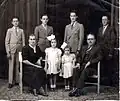 Familia Valdés Flores (De izquierda a derecha: Federico, José, Ángel, Jorge, Fidela, Martha, Marina y José de la Luz)