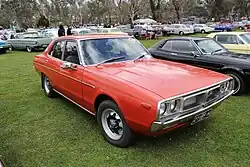 Datsun 240K GL sedán (HLGC110)