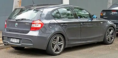 BMW Serie 1 hatchback.