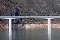 El puente de Shennongxi cerca de su confluencia con el río Yangtze.