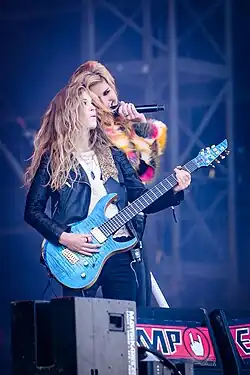 Charlotte Wessels y Merel Bechtold en un festival en 2017.