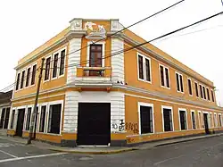 Esquina con el jirón Chancay