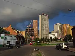 Fachada sur en el skyline de Bogotá