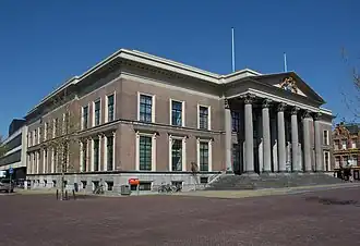 Palacio de Justicia de Leeuwarden (1851), obra de Thomas Adrianus Romein